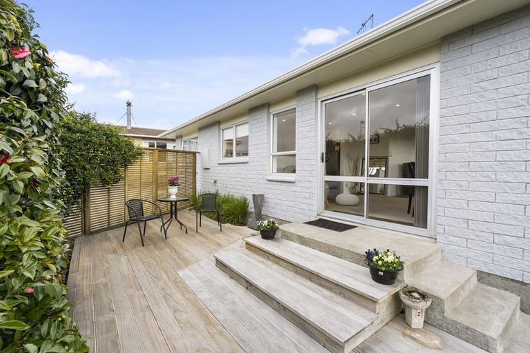 Photo of property in 70a Eatwell Avenue, Paraparaumu Beach, Paraparaumu, 5032