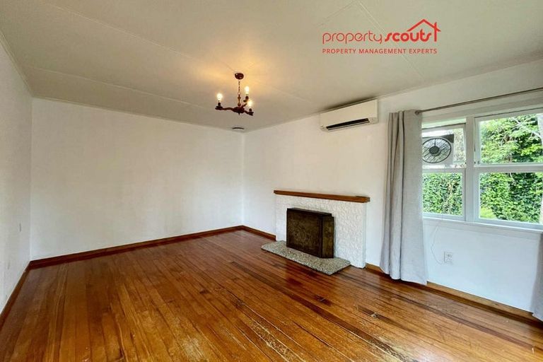 Photo of property in 15 Beaumont Crescent, Frankleigh Park, New Plymouth, 4310
