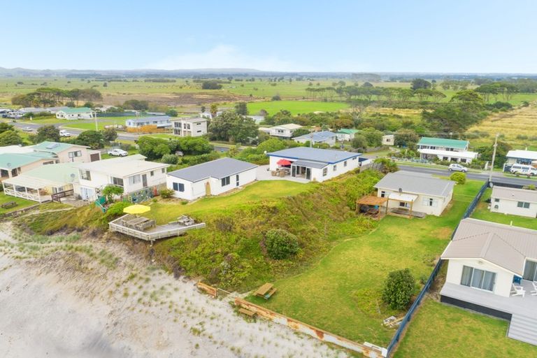 Photo of property in 333 Pukehina Parade, Pukehina, 3189