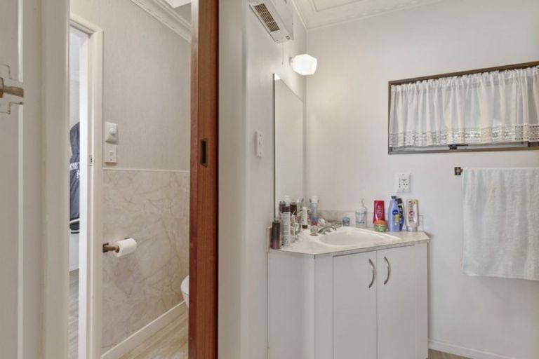 Photo of property in 47 Omokoroa Road, Omokoroa, 3114