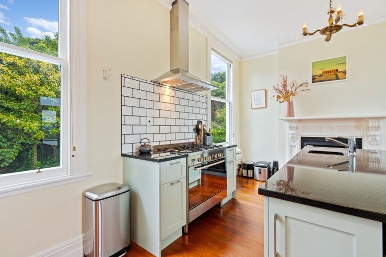 Photo of property in 32 Erin Street, Roslyn, Dunedin, 9010