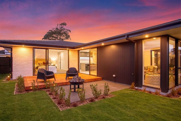 Photo of property in 92 Leistrella Road, Hoon Hay, Christchurch, 8025