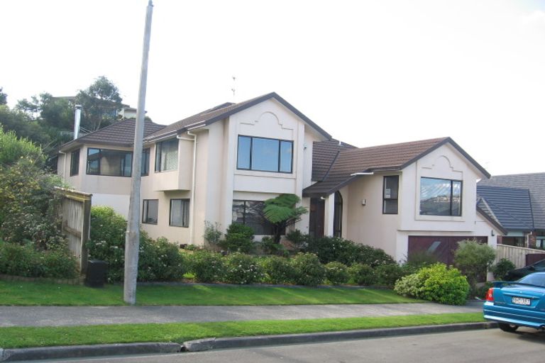 Photo of property in 12 Corsham Grove, Churton Park, Wellington, 6037