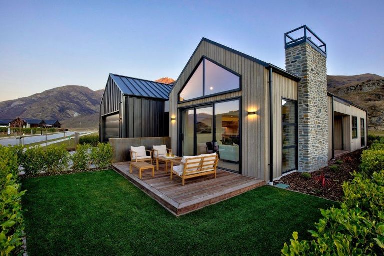 Photo of property in Kawarau Heights, 71 Kawarau Heights Boulevard, Lake Hayes, Queenstown, 9304