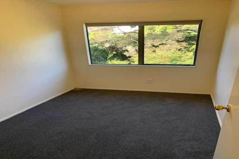 Photo of property in 85 Fairclough Road, Beach Haven, Auckland, 0626