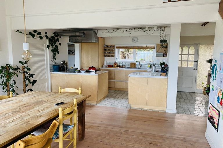 Photo of property in 19 Orewa Heights Crescent, Orewa, 0931