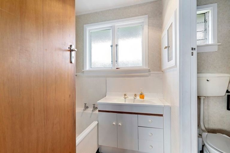 Photo of property in 36 Hastings Street, Southbridge, 7602