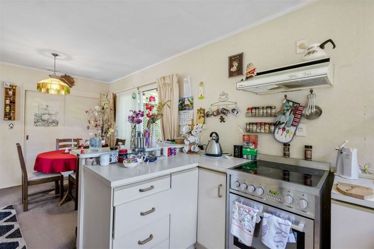 Photo of property in 2/36 Gosford Drive, Botany Downs, Auckland, 2010
