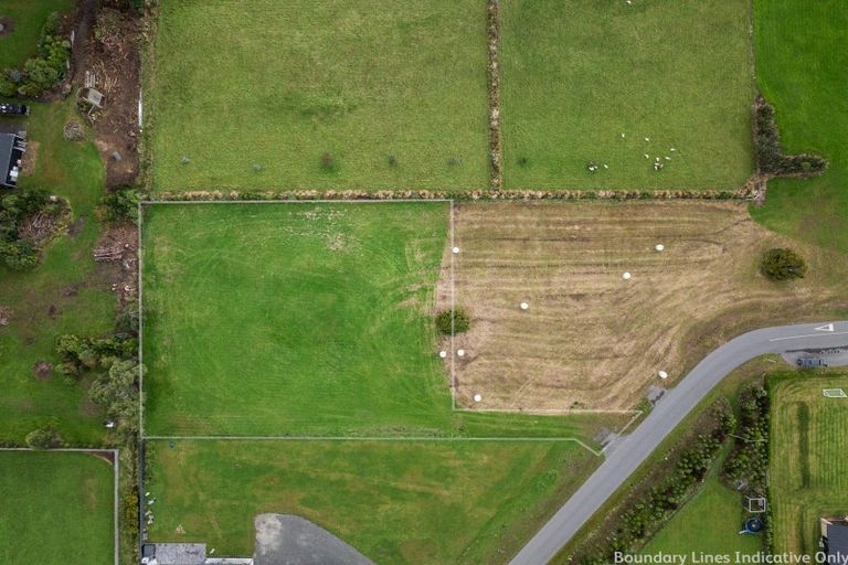 Photo of property in 14 Ochail Way, Otatara, 9879