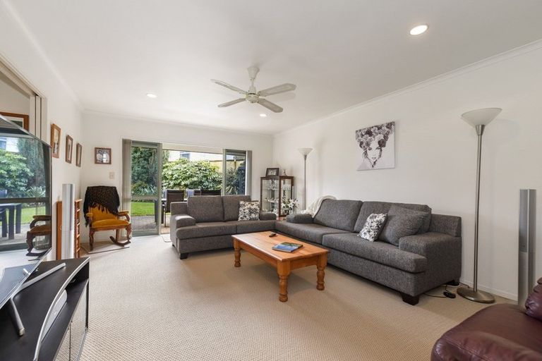 Photo of property in 10 Guernsey Place, Grandview Heights, Hamilton, 3200