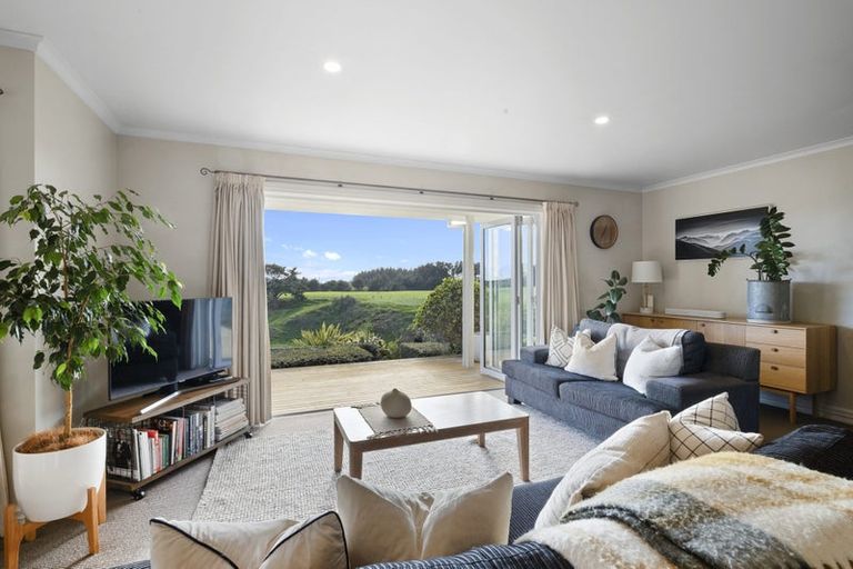 Photo of property in 167 Henwood Road, Paraite, New Plymouth, 4372