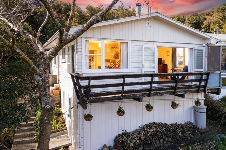 Photo of property in 110 Pembroke Road, Northland, Wellington, 6012