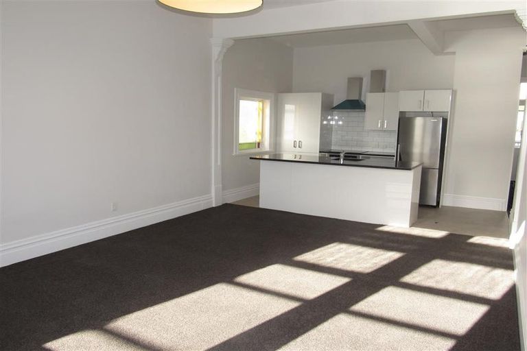 Photo of property in 67 Hawker Street, Mount Victoria, Wellington, 6011