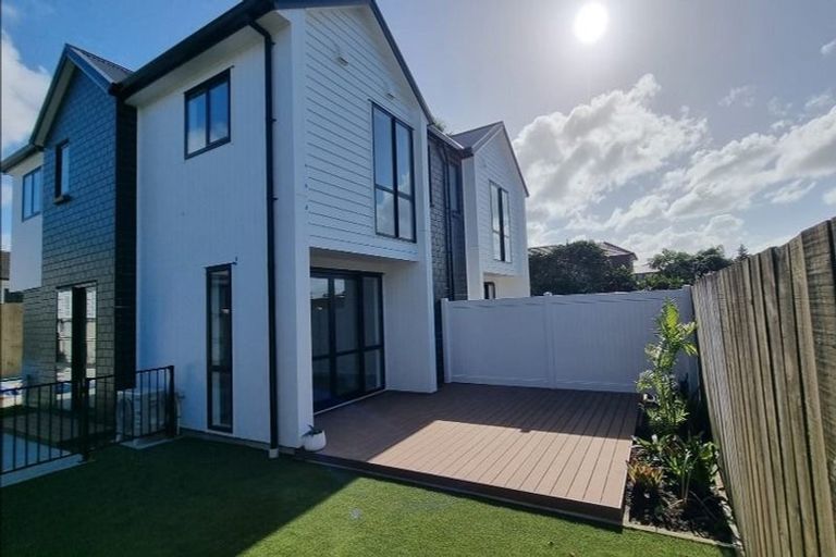 Photo of property in 37a Wairau Avenue, Avondale, Auckland, 1026