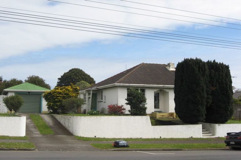 Photo of property in 110 Brooklands Road, Brooklands, New Plymouth, 4310