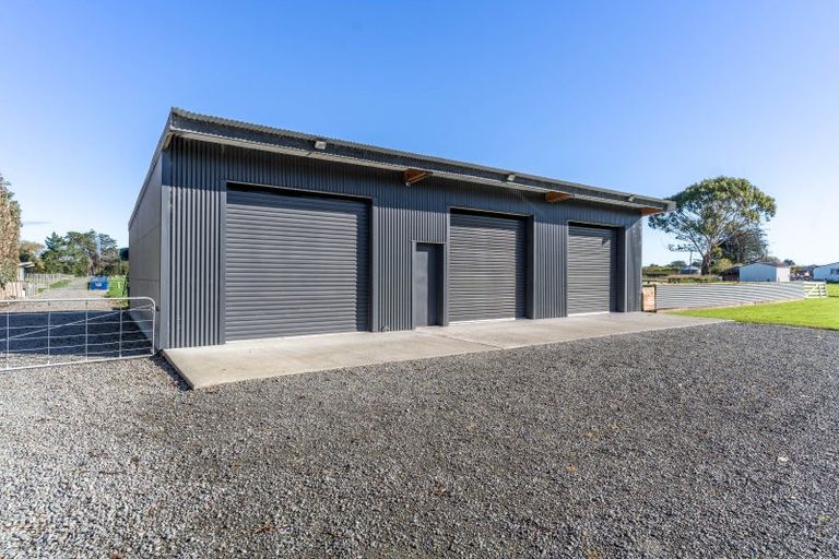 Photo of property in 335 Egerton Road, Winton, 9782