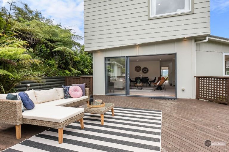 Photo of property in 2/90 Howard Road, Point Howard, Lower Hutt, 5013