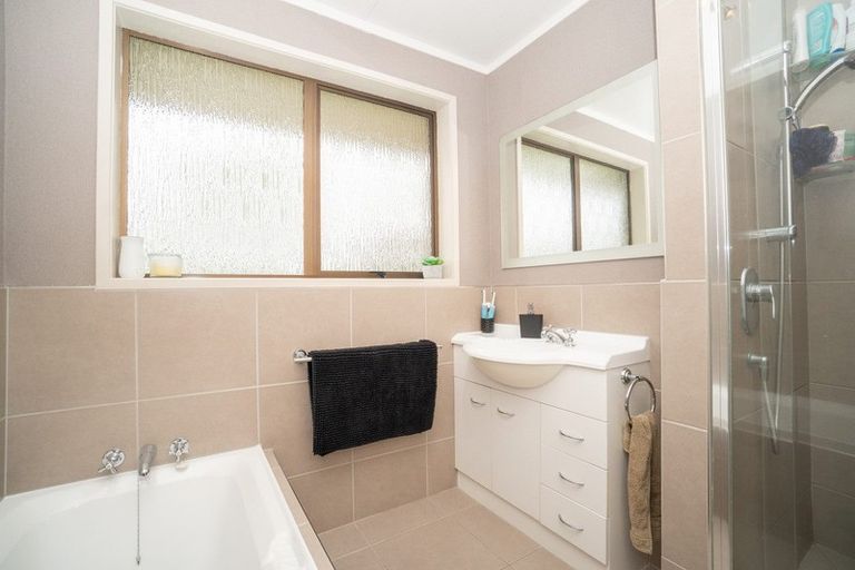 Photo of property in 7 Capri Place, Awapuni, Palmerston North, 4412