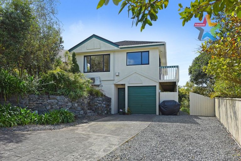 Photo of property in 59 Pokohiwi Road, Normandale, Lower Hutt, 5010