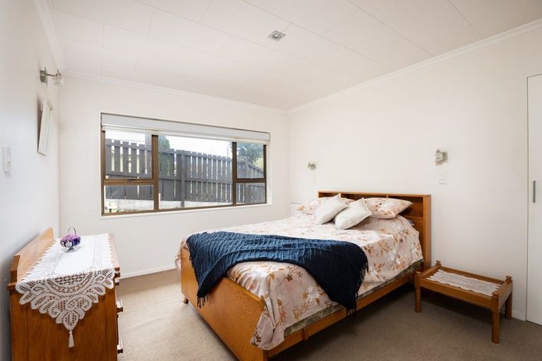 Photo of property in 345 Devon Street West, New Plymouth, 4310