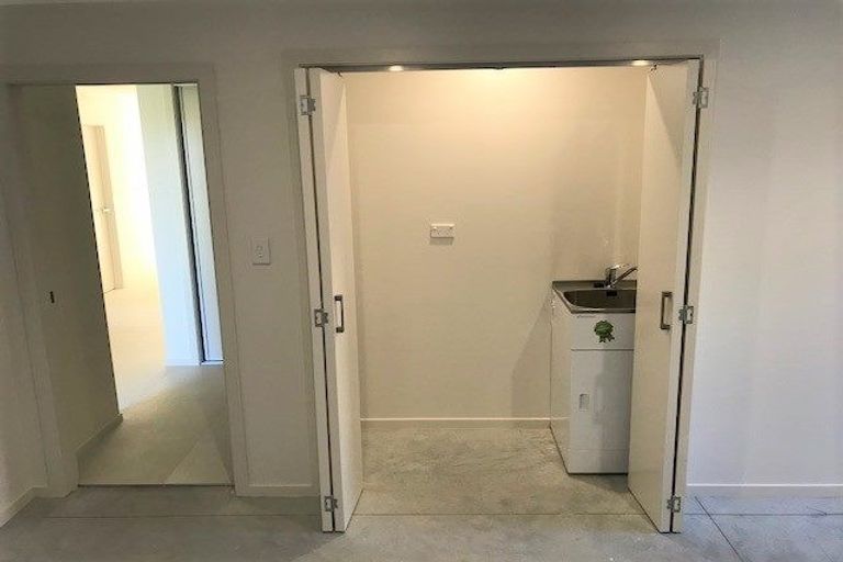 Photo of property in 35 Riverglade Parkway, Te Atatu South, Auckland, 0610