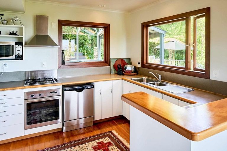 Photo of property in 80 Cluny Road, Plimmerton, Porirua, 5026
