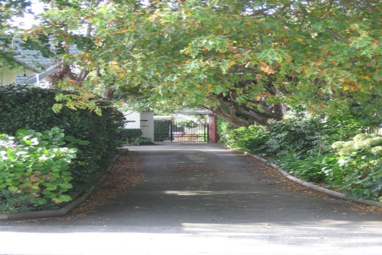 Photo of property in 18 Military Road, Boulcott, Lower Hutt, 5010