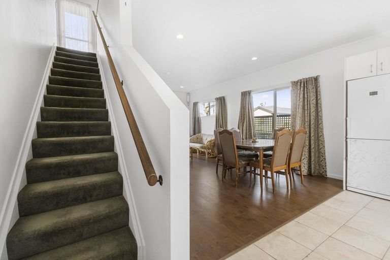 Photo of property in 1 Butia Avenue, Henderson, Auckland, 0612