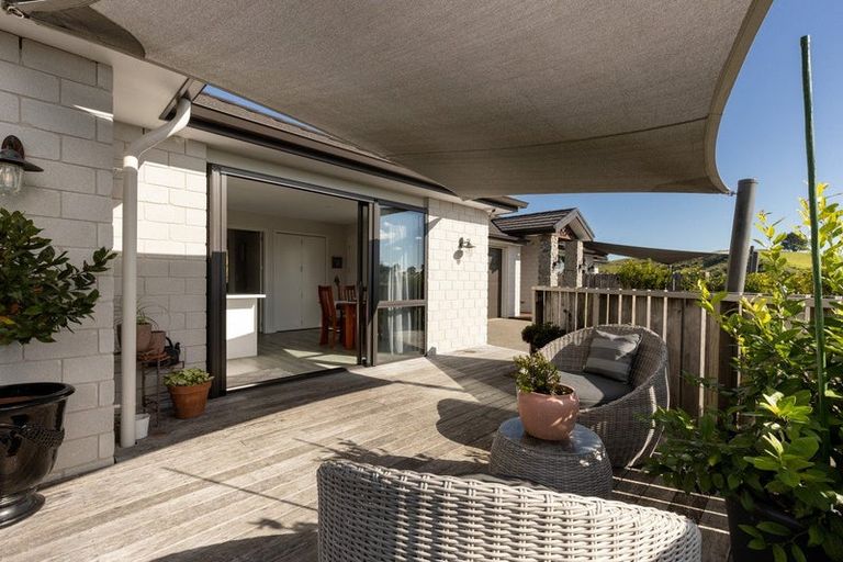 Photo of property in 29 Holcombrooke Lane, Welcome Bay, Tauranga, 3175