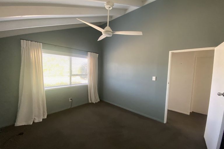 Photo of property in 2/26 Christie Crescent, Havelock North, 4130