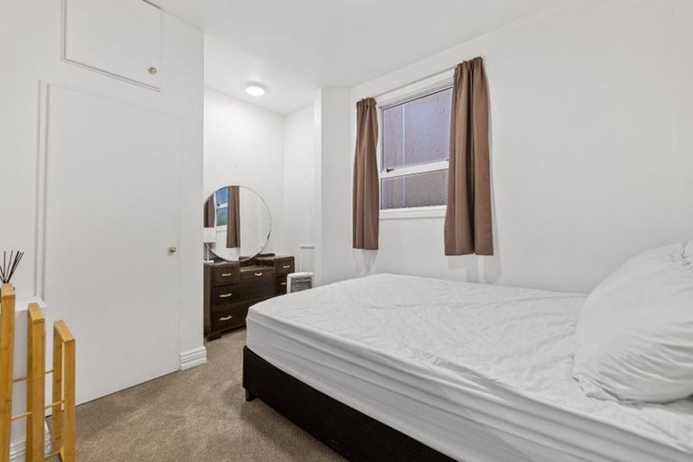 Photo of property in 12/31 Dowling Street, Dunedin Central, Dunedin, 9016