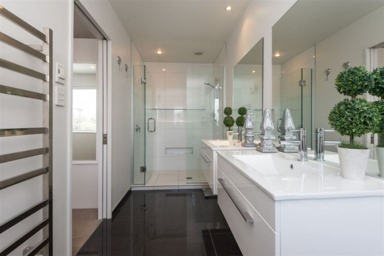 Photo of property in 45 Garreg Road, Bryndwr, Christchurch, 8052