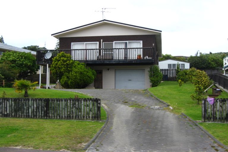 Photo of property in 65 Pacific Parade, Army Bay, Whangaparaoa, 0930