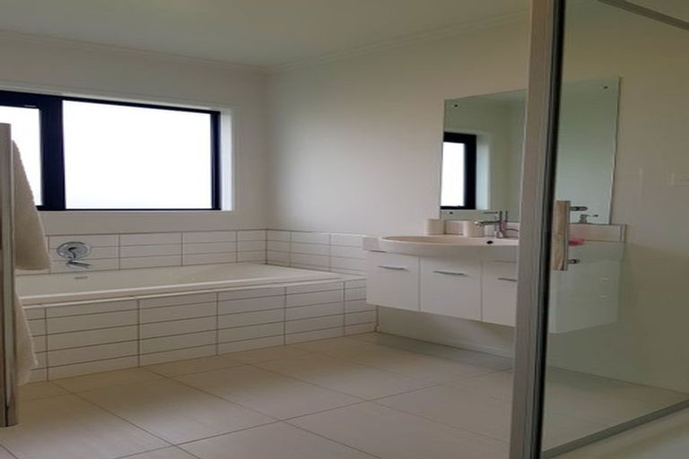 Photo of property in 38 The Runway, Wigram, Christchurch, 8042