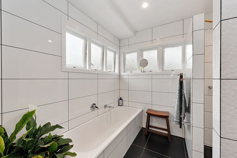 Photo of property in 24 Charles Crescent, Beerescourt, Hamilton, 3200