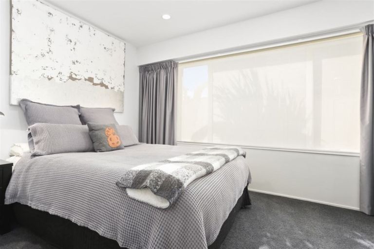 Photo of property in 5a Craig Road, Milford, Auckland, 0620