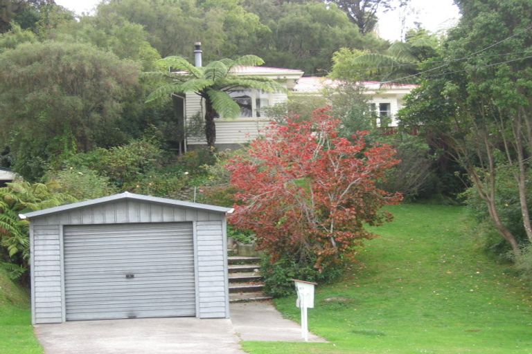 Photo of property in 10 Jocelyn Crescent, Pinehaven, Upper Hutt, 5019