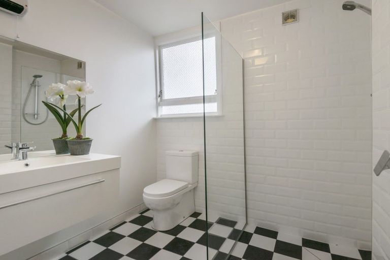 Photo of property in 2/6 Office Road, Merivale, Christchurch, 8014