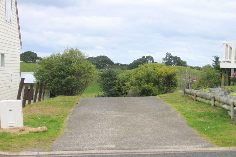 Photo of property in 421 Onemana Drive, Onemana, Whangamata, 3691