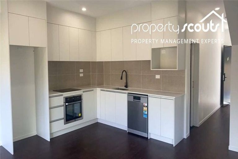 Photo of property in 15 Rangimarie Close, Opaheke, Papakura, 2113