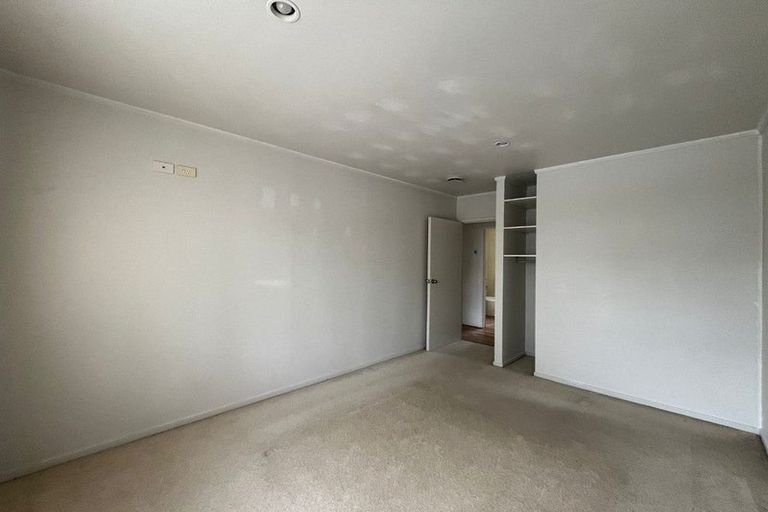Photo of property in 44 Preston Avenue, Henderson, Auckland, 0610