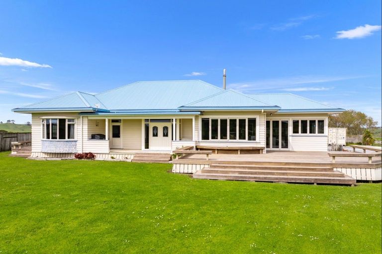 Photo of property in 100 Marohemo Road, Maungaturoto, 0583