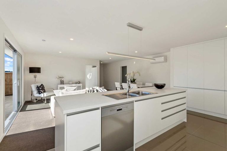 Photo of property in 14 Maka Lane, Halswell, Christchurch, 8025