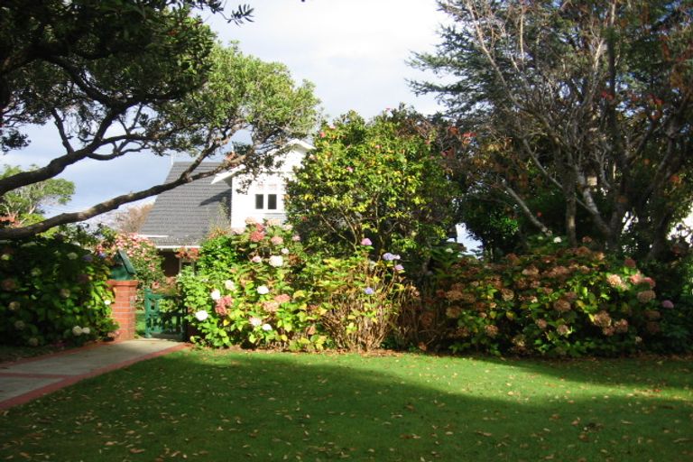 Photo of property in 10 Massey Avenue, Woburn, Lower Hutt, 5010