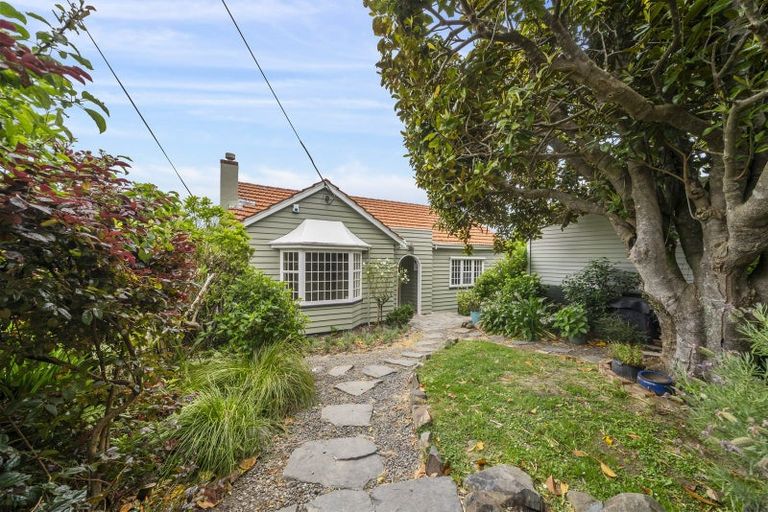 Photo of property in 1 Hathaway Avenue, Karori, Wellington, 6012