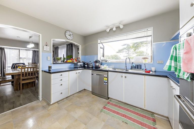 Photo of property in 123 Wattle Farm Road, Wattle Downs, Auckland, 2103