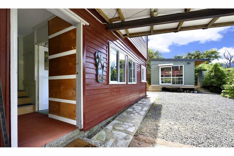 Photo of property in 29 Hope Drive, Okiwi Bay, French Pass, 7193