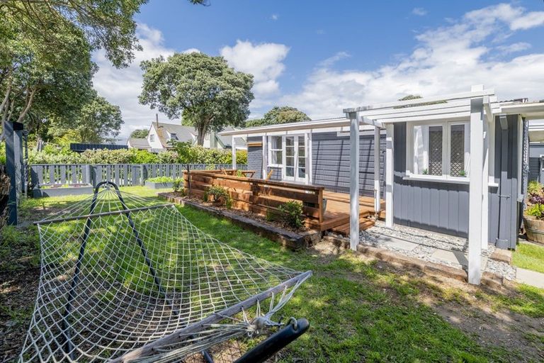 Photo of property in 14 Toi Street, Otaki Beach, Otaki, 5512