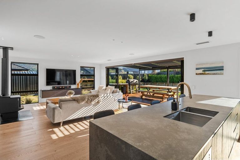 Photo of property in 53 Timsfield Drive, Lake Hawea, 9382