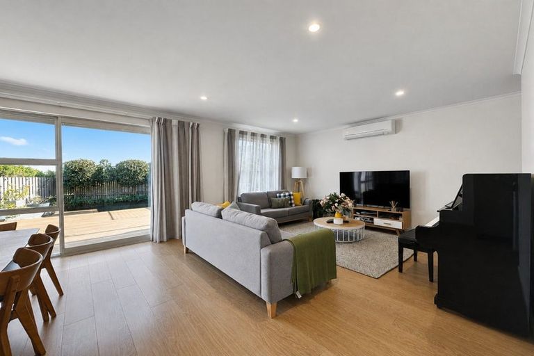 Photo of property in 11 Walter Merton Road, Hobsonville, Auckland, 0616